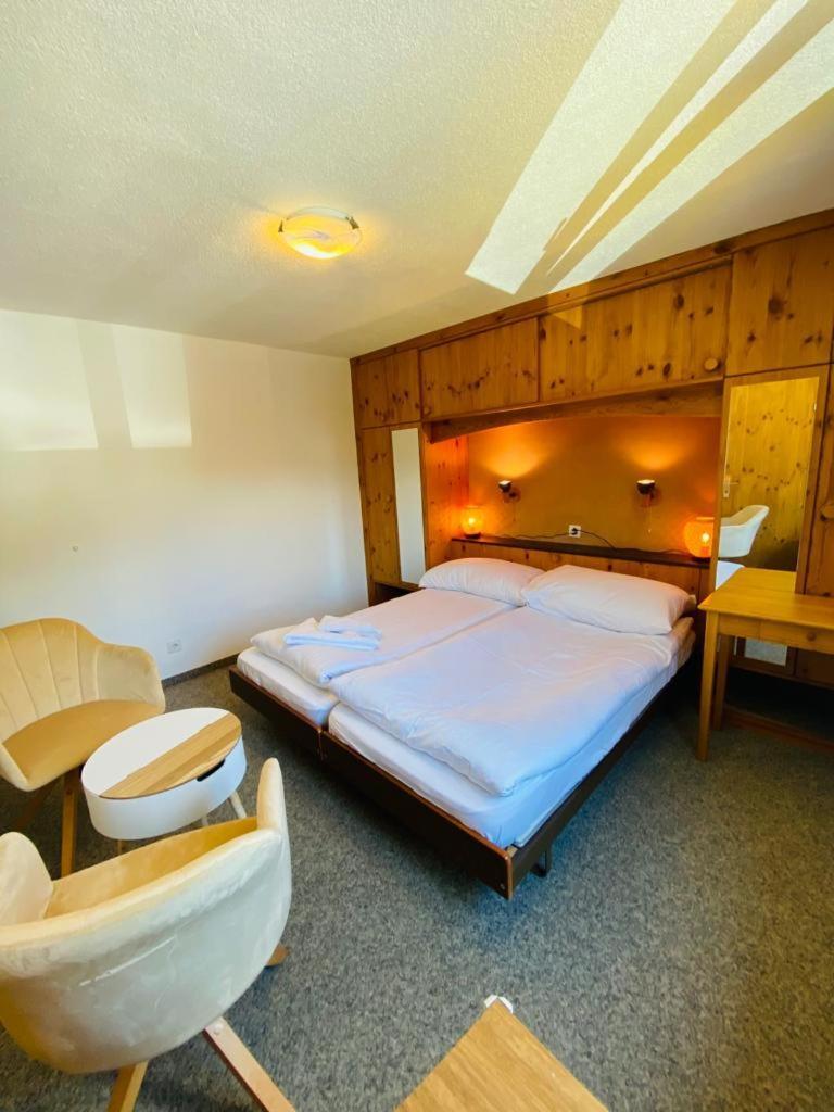 קלוסטר Hotel Old Jnn מראה חיצוני תמונה