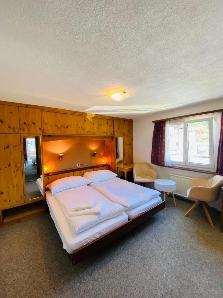 קלוסטר Hotel Old Jnn מראה חיצוני תמונה