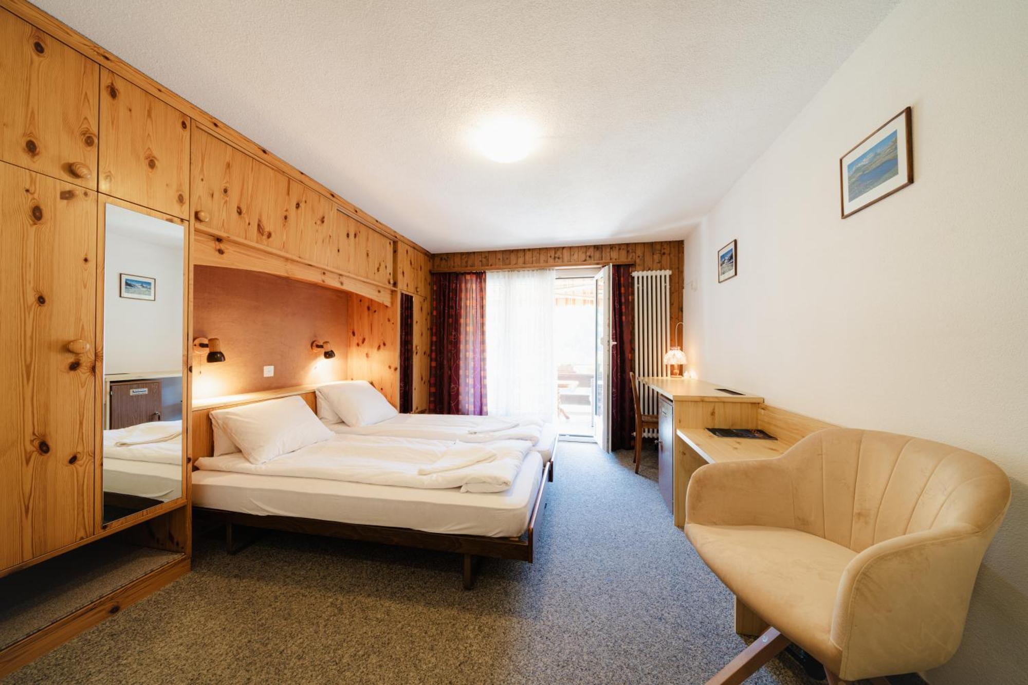 קלוסטר Hotel Old Jnn מראה חיצוני תמונה