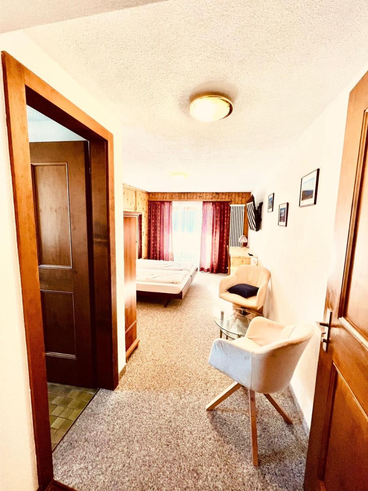 קלוסטר Hotel Old Jnn מראה חיצוני תמונה