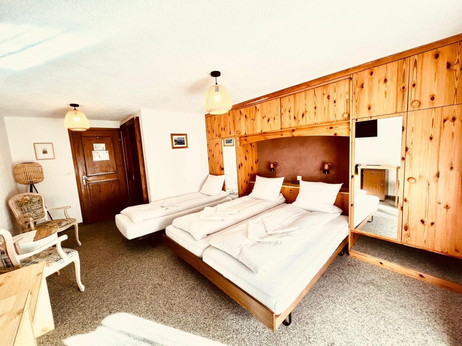 קלוסטר Hotel Old Jnn מראה חיצוני תמונה